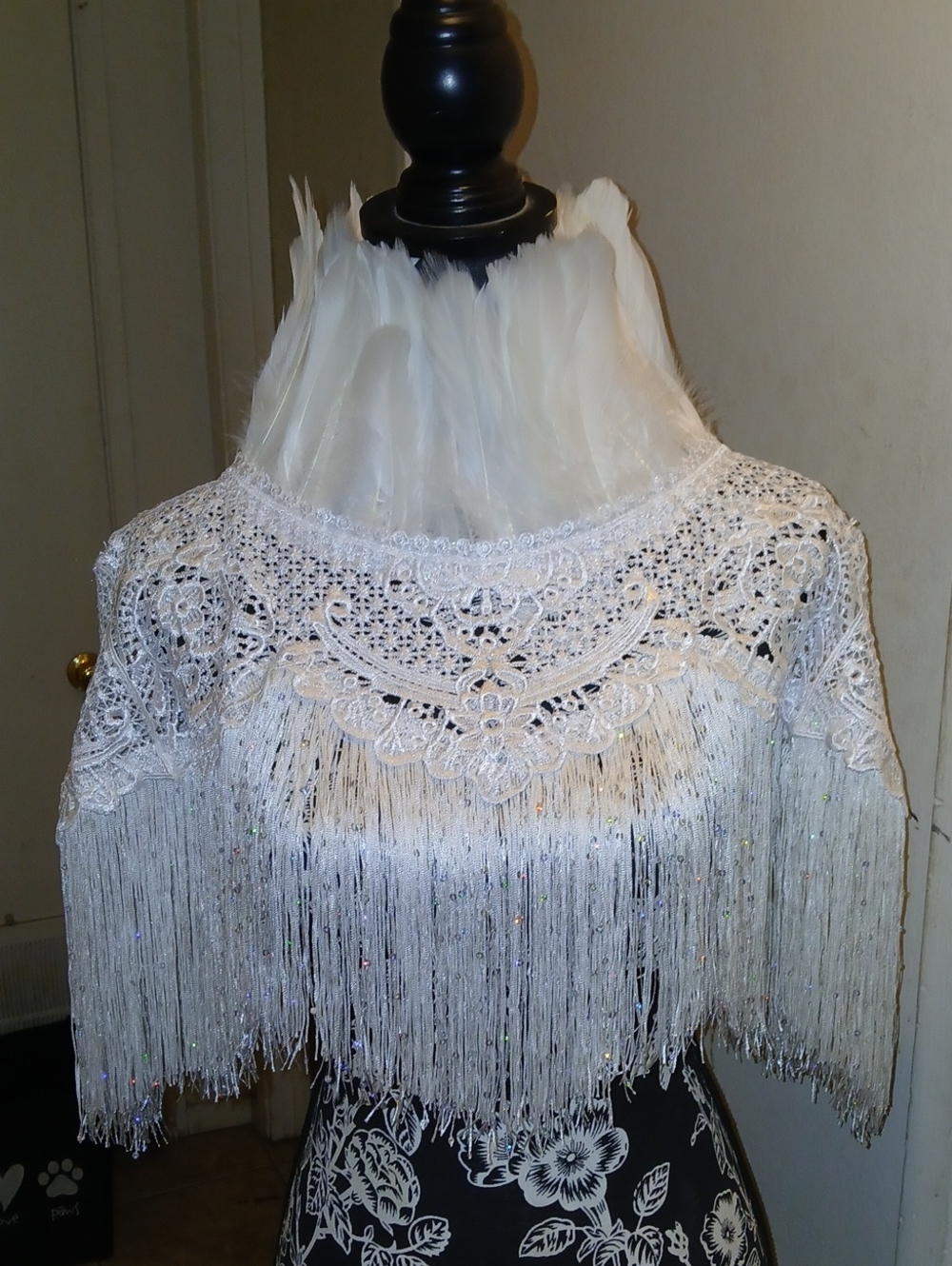 Women's White Lace Fringe Capelet with Feather Collar